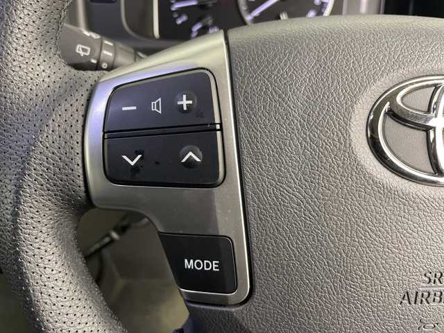 トヨタ ハイエース GL 道央・札幌 2023(令5)年 0.7万km ブラックマイカ ・４WD/寒冷地仕様/・FLEXオリジナルシート V/・トヨタセーフティセンス/・プリクラッシュセーフティ/・アルパイン11インチフローティングナビ/・DVD.CD.SD.BT.フルセグ/・パノラミックビューモニター/・バックカメラ/・アルパイン　フリップダウンモニター/・左パワースライドドア/・リアヒーター・クーラー/・LEDライト/オートハイビーム/・革調シートカバー/・ローダウン/・AC100V/・スマートキー