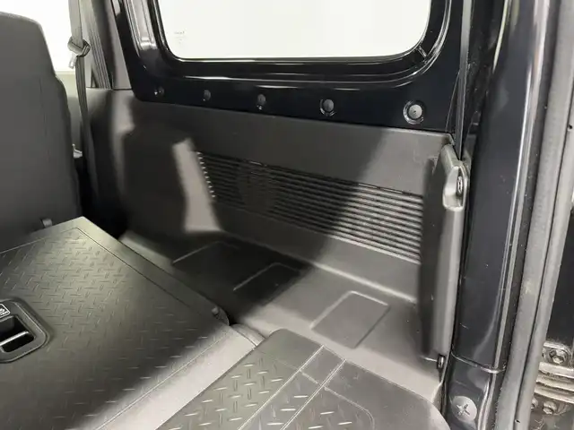 スズキ ジムニー XC 三重県 2019(令1)年 4.6万km ブルーイッシュブラックパール3 ガソリン・ターボ/パートタイム4WD 高低二段切替式（後輪駆動ベース）/フロア4AT/純正 8インチナビ AVIC-RLS901/（CD/DVD/MSV/SD/FM/AM/TV/Bluetooth/iPod/USB/AUX）/バックカメラ/安全/・デュアルセンサーブレーキサポート/・デュアルセンサーブレーキサポート/・車線逸脱警報機能/・ふらつき警報機能/・誤発進抑制機能/・標識認識機能（車両進入禁止、はみ出し通行禁止、最高速度）/・ブレーキLSDトラクションコントロール（4WD－L）/・頸部衝撃緩和フロントシート/・頭部衝撃軽減構造インテリア/装備/・オートライト/・LEDヘッドライト/・ハイビームアシスト/・オートエアコン/・ヒルディセントコントロール（HDC）/・ステアリングスイッチ/・プッシュスタート/・スマートキーx2