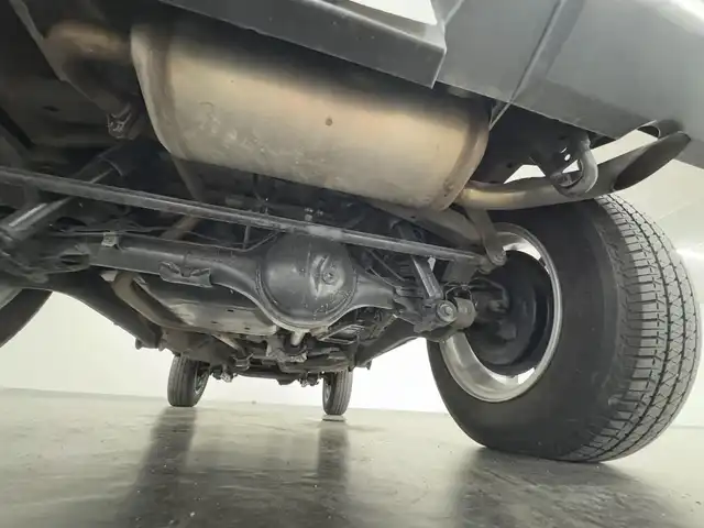 スズキ ジムニー XC 三重県 2019(令1)年 4.6万km ブルーイッシュブラックパール3 ガソリン・ターボ/パートタイム4WD 高低二段切替式（後輪駆動ベース）/フロア4AT/純正 8インチナビ AVIC-RLS901/（CD/DVD/MSV/SD/FM/AM/TV/Bluetooth/iPod/USB/AUX）/バックカメラ/安全/・デュアルセンサーブレーキサポート/・デュアルセンサーブレーキサポート/・車線逸脱警報機能/・ふらつき警報機能/・誤発進抑制機能/・標識認識機能（車両進入禁止、はみ出し通行禁止、最高速度）/・ブレーキLSDトラクションコントロール（4WD－L）/・頸部衝撃緩和フロントシート/・頭部衝撃軽減構造インテリア/装備/・オートライト/・LEDヘッドライト/・ハイビームアシスト/・オートエアコン/・ヒルディセントコントロール（HDC）/・ステアリングスイッチ/・プッシュスタート/・スマートキーx2