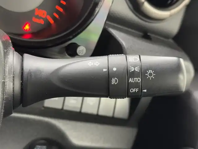 スズキ ジムニー XC 三重県 2019(令1)年 4.6万km ブルーイッシュブラックパール3 ガソリン・ターボ/パートタイム4WD 高低二段切替式（後輪駆動ベース）/フロア4AT/純正 8インチナビ AVIC-RLS901/（CD/DVD/MSV/SD/FM/AM/TV/Bluetooth/iPod/USB/AUX）/バックカメラ/安全/・デュアルセンサーブレーキサポート/・デュアルセンサーブレーキサポート/・車線逸脱警報機能/・ふらつき警報機能/・誤発進抑制機能/・標識認識機能（車両進入禁止、はみ出し通行禁止、最高速度）/・ブレーキLSDトラクションコントロール（4WD－L）/・頸部衝撃緩和フロントシート/・頭部衝撃軽減構造インテリア/装備/・オートライト/・LEDヘッドライト/・ハイビームアシスト/・オートエアコン/・ヒルディセントコントロール（HDC）/・ステアリングスイッチ/・プッシュスタート/・スマートキーx2