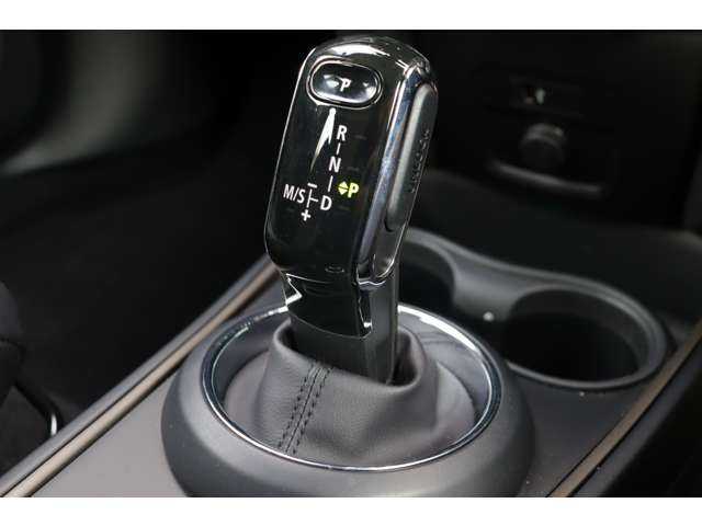 ＭＩＮＩ ＢＭＷ ミニ クロスオーバー クーパー D 栃木県 2022(令4)年 2万km MINI Yoursエニグマティックブラック インテリジェントセーフティ/レーンキープアシスト/LEDヘッドライト/ハーフレザーシート/純正ナビ　/・バックカメラ　/・Bluetooth/クルーズコントロール/オートワイパー　/オートライト/MINI純正ルーフボックス　/パワーバックドア　/純正17インチアルミホイール/前後ドライブレコーダー/ミラー一体型ETC