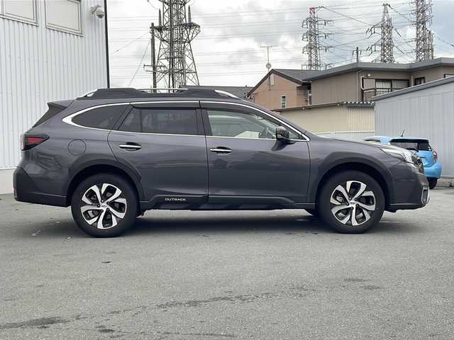 スバル アウトバック リミテッドEX 三重県 2021(令3)年 5.8万km マグネタイトグレーメタリック プッシュスタート/電動格納ミラー/電動リヤゲート/パワーシート(D+N席)/シートヒーター(全席)/ステアリングスイッチ/革巻きステアリング/ステアリングヒーター/レーンキープアシスト/レーダークルーズコントロール/パドルシフト/アイサイト/Xモード/オートビークルホールド/アイドリングストップ/衝突軽減ブレーキ/横滑り防止/ドライバーモニタリングシステム/純正ナビ(AM/FM/TV/BT)/フルセグTV/バックカメラ/VIEWモニター/電動パーキング/USB入力端子4か所/前方ドライブレコーダー/純正フロアマット/純正ドアバイザー/ビルトインETC/ルーフレール/ワンオーナー/取扱説明書/保証書