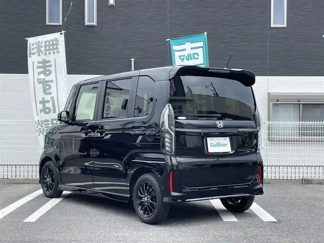 ホンダ Ｎ ＢＯＸ カスタム L スタイル+ブラック 三重県 2023(令5)年 1.3万km クリスタルブラックパール 登録時13040km/禁煙車/純正ディスプレイオーディオ(AM/FM/ワンセグ/CD/Bluetooth)/前席シートヒーター/レーダークルーズコントロール/オートライト/LED/クリアランスソナー/オートホールドブレーキ/革巻きステアリング/純正フロアマット/純正ホイール/レーンキープアシスト/衝突軽減システム/横滑り防止装置/プッシュスタート/電子パーキング/スマートキー×2