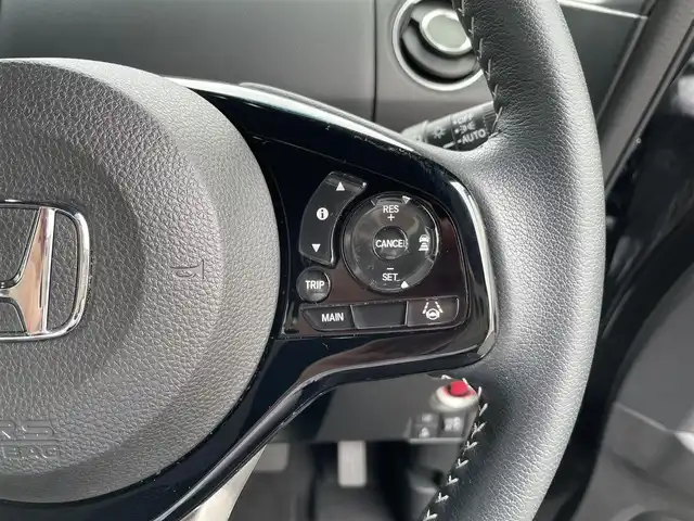 ホンダ Ｎ ＢＯＸ カスタム L スタイル+ブラック 三重県 2023(令5)年 1.3万km クリスタルブラックパール 登録時13040km/禁煙車/純正ディスプレイオーディオ(AM/FM/ワンセグ/CD/Bluetooth)/前席シートヒーター/レーダークルーズコントロール/オートライト/LED/クリアランスソナー/オートホールドブレーキ/革巻きステアリング/純正フロアマット/純正ホイール/レーンキープアシスト/衝突軽減システム/横滑り防止装置/プッシュスタート/電子パーキング/スマートキー×2