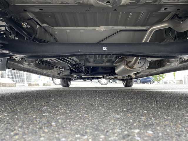 ホンダ Ｎ ＢＯＸ カスタム L スタイル+ブラック 三重県 2023(令5)年 1.3万km クリスタルブラックパール 登録時13040km/禁煙車/純正ディスプレイオーディオ(AM/FM/ワンセグ/CD/Bluetooth)/前席シートヒーター/レーダークルーズコントロール/オートライト/LED/クリアランスソナー/オートホールドブレーキ/革巻きステアリング/純正フロアマット/純正ホイール/レーンキープアシスト/衝突軽減システム/横滑り防止装置/プッシュスタート/電子パーキング/スマートキー×2