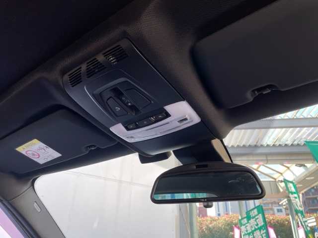 ＢＭＷ Ｘ５ xDrive 35d Mスポーツ 神奈川県 2014(平26)年 11万km アルピンホワイトⅢ インテリジェントセーフティ/純正HDDナビ		/・CD/DVD/BT	/バックカメラ/クリアランスソナー/バックミラー内臓ETC	/レザーシート/前席パワーシート/全席シートヒーター/スライディングサンルーフ/ルーフレール/パワーバックドア/クルーズコントロール/純正19インチAW/アイドリングストップ/パドルシフト付ステアリング/純正HIDヘッドライト/オートライト/フロント/バックフォグ/プッシュEgスタート/ストップ		/スマートキー×2/ターンランプ付電動格納ドアミラー/ドアバイザー/純正フロアマット/取扱説明書/新車時保証書