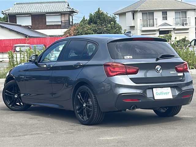 ＢＭＷ １１８ｄ Mスポーツ エディションシャドー 山口県 2017(平29)年 6.5万km ミネラルグレー 純正ナビゲーション/バックカメラ/コンフォートパッケージ/アクティブクルーズコントロール/パーキングサポートパッケージ/LEDヘッドランプ/オートライト/左右独立温度調整オートエアコン/ミラー一体型ETC/ダコタ革シート/シートヒーター【運転席/助手席】/保証書/取扱説明書/スペアキー１本