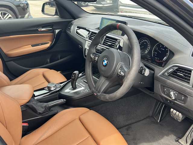 ＢＭＷ １１８ｄ Mスポーツ エディションシャドー 山口県 2017(平29)年 6.5万km ミネラルグレー 純正ナビゲーション/バックカメラ/コンフォートパッケージ/アクティブクルーズコントロール/パーキングサポートパッケージ/LEDヘッドランプ/オートライト/左右独立温度調整オートエアコン/ミラー一体型ETC/ダコタ革シート/シートヒーター【運転席/助手席】/保証書/取扱説明書/スペアキー１本