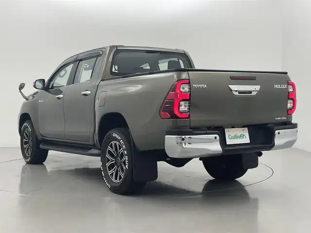 トヨタ ハイラックス Z 熊本県 2022(令4)年 1.5万km オキサイドブロンズM 禁煙車　/トノカバー　/純正ディスプレイオーディオ　/社外前方ドライブレコーダー　/バックカメラ　/ETC/前後クリアランスソナー　　/トヨタセーフティーセンス/・プリクラッシュセーフティ/・レーンディパーチャーアラート/・レーダークルーズコントロール/・ロードサインアシスト/・先行車発進お知らせ機能/横滑り防止/アイドリングストップ/ダウンヒルアシスト/センターデフロック/社外フロアマット/社外１７インチAW/オートライト/LEDヘッドライト/スマートキー/プッシュスタート/スペアキー1本/取扱説明書