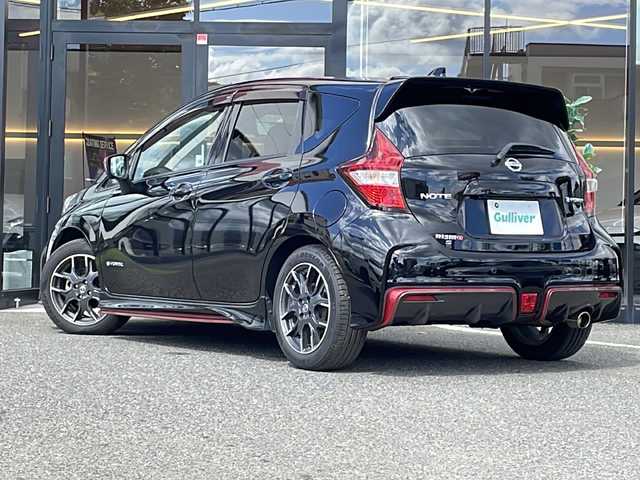 日産 ノート e－パワーニスモ S 大阪府 2020(令2)年 6万km スーパーブラック アダプティブクルーズコントロール/エマージェンシーブレーキ/レーンキープアシスト/社外９インチナビ/BT.SD.CD.DVD.USB/アラウンドビューモニター/フルセグテレビ/インテリジェントデジタルインナーミラー/ビルトインETC/純正ドライブレコーダー/革巻きステアリング/ステアリングスイッチ/プッシュスタート/純正フロアマット/純正16インチAW/純正ドアバイザー/LEDヘッドライト/LEDフォグランプ/コーナーセンサー/オートライト/オートハイビーム