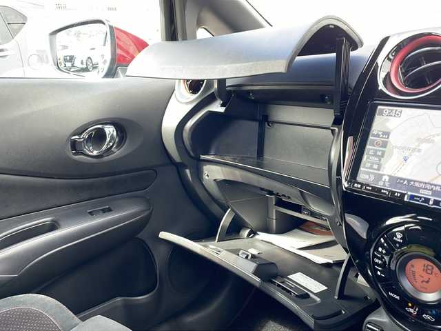 日産 ノート e－パワーニスモ S 大阪府 2020(令2)年 6万km スーパーブラック アダプティブクルーズコントロール/エマージェンシーブレーキ/レーンキープアシスト/社外９インチナビ/BT.SD.CD.DVD.USB/アラウンドビューモニター/フルセグテレビ/インテリジェントデジタルインナーミラー/ビルトインETC/純正ドライブレコーダー/革巻きステアリング/ステアリングスイッチ/プッシュスタート/純正フロアマット/純正16インチAW/純正ドアバイザー/LEDヘッドライト/LEDフォグランプ/コーナーセンサー/オートライト/オートハイビーム
