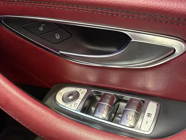 メルセデス・ベンツ ＣＬＳ２２０ｄ スポーツ エクスクルーシブPKG 愛知県 2019(平31)年 6.6万km ダイヤモンドホワイト サンルーフ/純正ナビ/　BT/SD/USB/ラジオ/フルセグTV/全方位カメラ/革シート/前席パワーシート（メモリー付き）/前席ベンチレーション/全席シートヒーター/レーダークルーズコントロール/衝突軽減ブレーキ/レーンキープ/クリアランスソナー/BSM/エアーサスペンション/パドルシフト/パワートランク/電動パーキングブレーキ/ETC2.0/スマートキー×2