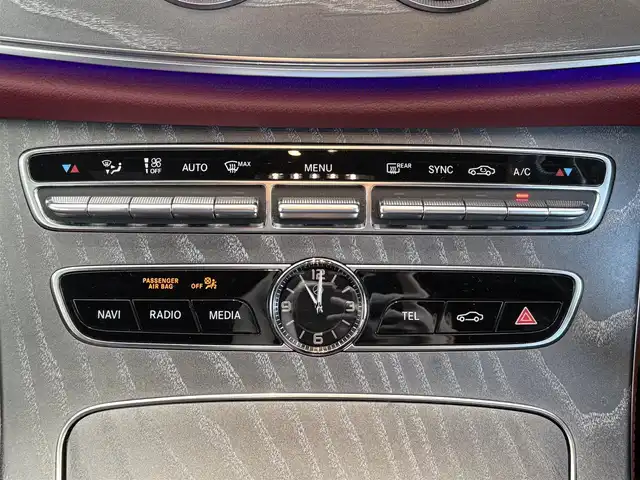 メルセデス・ベンツ ＣＬＳ２２０ｄ スポーツ エクスクルーシブPKG 愛知県 2019(平31)年 6.6万km ダイヤモンドホワイト サンルーフ/純正ナビ/　BT/SD/USB/ラジオ/フルセグTV/全方位カメラ/革シート/前席パワーシート（メモリー付き）/前席ベンチレーション/全席シートヒーター/レーダークルーズコントロール/衝突軽減ブレーキ/レーンキープ/クリアランスソナー/BSM/エアーサスペンション/パドルシフト/パワートランク/電動パーキングブレーキ/ETC2.0/スマートキー×2