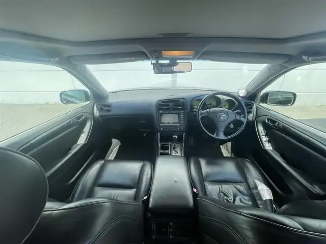 トヨタ アリスト V300 ベルテックエディション 千葉県 2002(平14)年 8.8万km ブラック 黒本革シート/ＨＫＳインタークーラーパイピングキット/ＨＫＳブースト計/HKSブーストコントローラー/ＲＡＹＳ VOLKRACINGホイール　/Buddy Club車高調　/ＪＢＬサブウーファー　/フジツボマフラー　/純正７型ナビ　/純正フロアマット　/キセノンヘッドライト/社外インタークーラー