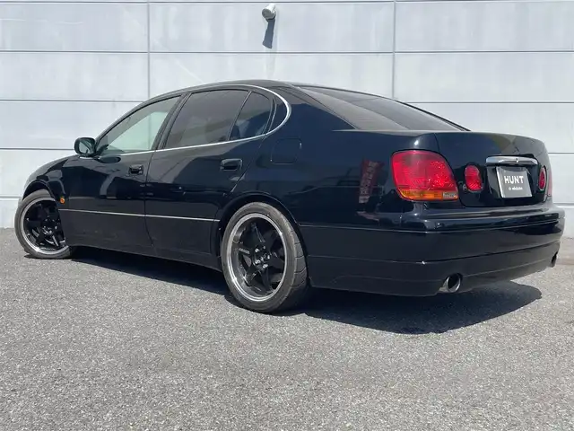 トヨタ アリスト V300 ベルテックエディション 千葉県 2002(平14)年 8.8万km ブラック 黒本革シート/ＨＫＳインタークーラーパイピングキット/ＨＫＳブースト計/HKSブーストコントローラー/ＲＡＹＳ VOLKRACINGホイール　/Buddy Club車高調　/ＪＢＬサブウーファー　/フジツボマフラー　/純正７型ナビ　/純正フロアマット　/キセノンヘッドライト/社外インタークーラー