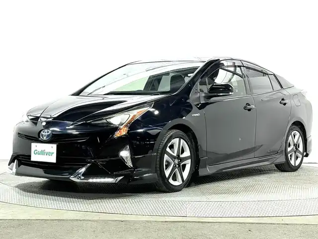 トヨタ プリウス S ツーリングセレクション 大阪府 2017(平29)年 3万km アティチュードブラックマイカ エアロパーツLEDデイライト 黒革シート 純正9incナビTV バックカメラ シートヒーター レーダークルコン 衝突軽減ブレーキ レーンアシスト オートハイビーム スマートキー プッシュスタート オートライト ETC