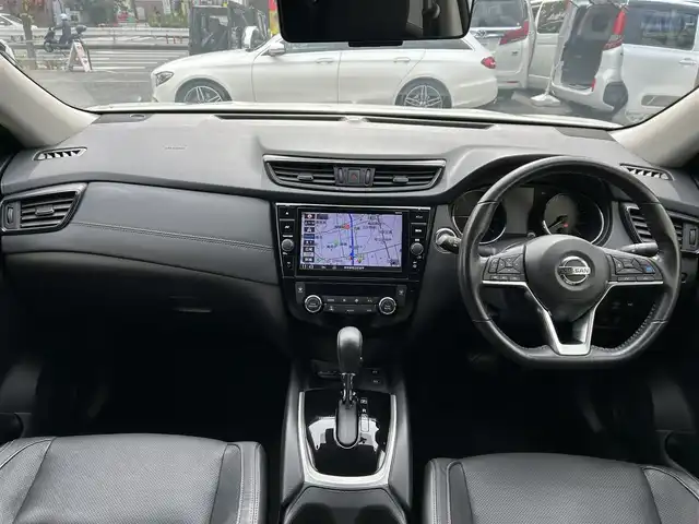 日産 エクストレイル モード・プレミア 東京都 2018(平30)年 2.4万km ブリリアントホワイトパール 純正メモリーナビ(MM517D-L)/フルセグTV/AM/FM/CD/DVD/Blu-ray/HDMI/AUX/iPod/アラウンドビューモニター/ETC2.0/純正ドライブレコーダー/プロパイロット/インテリジェントルームミラー/エマージェンシーブレーキ/車線逸脱警報/踏み間違い衝突防止アシスト/進入禁止標識検知システム/ブラックレザーシート/シートヒーター/電動パーキングブレーキ/オートブレーキホールド/パワーバックドア/AUTECH純正19インチアルミホイール/純正フロアマット/純正ドアバイザー/プッシュスタート/新車時保証書/取扱説明書/記録簿/スペアキー