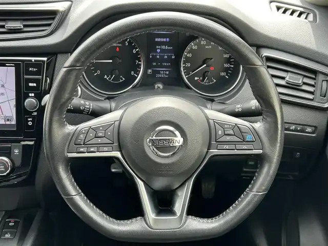 日産 エクストレイル モード・プレミア 東京都 2018(平30)年 2.4万km ブリリアントホワイトパール 純正メモリーナビ(MM517D-L)/フルセグTV/AM/FM/CD/DVD/Blu-ray/HDMI/AUX/iPod/アラウンドビューモニター/ETC2.0/純正ドライブレコーダー/プロパイロット/インテリジェントルームミラー/エマージェンシーブレーキ/車線逸脱警報/踏み間違い衝突防止アシスト/進入禁止標識検知システム/ブラックレザーシート/シートヒーター/電動パーキングブレーキ/オートブレーキホールド/パワーバックドア/AUTECH純正19インチアルミホイール/純正フロアマット/純正ドアバイザー/プッシュスタート/新車時保証書/取扱説明書/記録簿/スペアキー