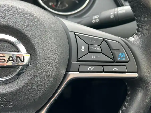 日産 エクストレイル モード・プレミア 東京都 2018(平30)年 2.4万km ブリリアントホワイトパール 純正メモリーナビ(MM517D-L)/フルセグTV/AM/FM/CD/DVD/Blu-ray/HDMI/AUX/iPod/アラウンドビューモニター/ETC2.0/純正ドライブレコーダー/プロパイロット/インテリジェントルームミラー/エマージェンシーブレーキ/車線逸脱警報/踏み間違い衝突防止アシスト/進入禁止標識検知システム/ブラックレザーシート/シートヒーター/電動パーキングブレーキ/オートブレーキホールド/パワーバックドア/AUTECH純正19インチアルミホイール/純正フロアマット/純正ドアバイザー/プッシュスタート/新車時保証書/取扱説明書/記録簿/スペアキー