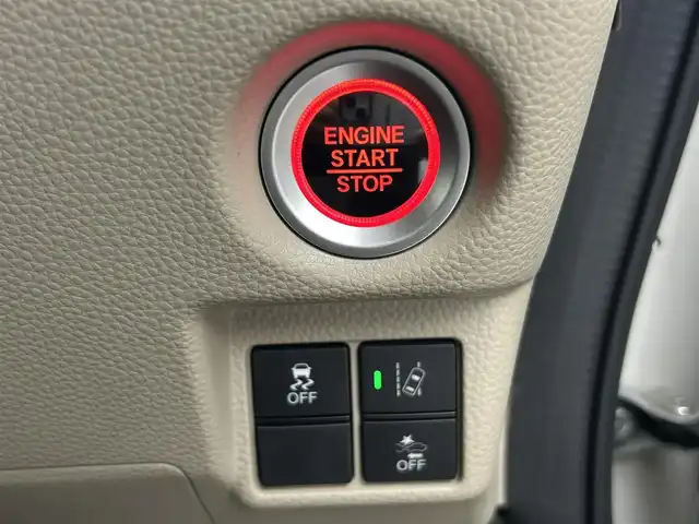 ホンダ Ｎ ＢＯＸ G L ホンダセンシング 愛知県 2018(平30)年 3.7万km プラチナホワイトパール ワンオーナー/純正8型ナビ/フルセグTV/片側パワースライドドア/バックカメラ/ビルトインETC/ドライブレコーダー/アダプティブクルーズコントロール/ホンダセンシング/・衝突被害軽減ブレーキ/・前後誤発進抑制機能/・車線維持支援システム/・標識認識機能/LEDヘッドランプ/ステアリングスイッチ/社外エアロ/社外15インチアルミホイール/スマートキー/プッシュエンジンスタート/禁煙車