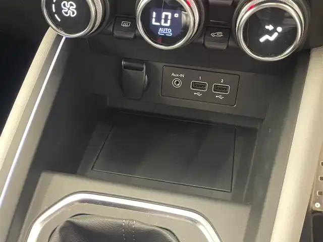 ルノー ルノー ルーテシア インテンス プラス 岡山県 2022(令4)年 2.5万km ルージュフラムM 純正ディスプレイオーディオ/Bluetooth/AppleCarPlay/AndroidAuto/USB/バックカメラ/パドルシフト/黒レザーシート/ステアリングヒーター/シートヒーター（D/N）/ACC/ブラインドスポット/前後コーナーセンサー/前後ドライブレコーダー/ETC