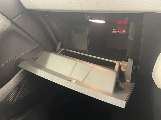 ルノー ルノー ルーテシア インテンス プラス 岡山県 2022(令4)年 2.5万km ルージュフラムM 純正ディスプレイオーディオ/Bluetooth/AppleCarPlay/AndroidAuto/USB/バックカメラ/パドルシフト/黒レザーシート/ステアリングヒーター/シートヒーター（D/N）/ACC/ブラインドスポット/前後コーナーセンサー/前後ドライブレコーダー/ETC