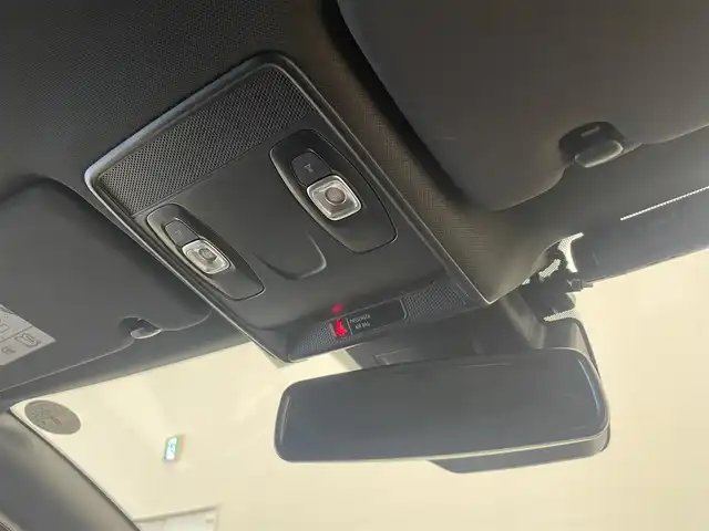 ルノー ルノー ルーテシア インテンス プラス 岡山県 2022(令4)年 2.5万km ルージュフラムM 純正ディスプレイオーディオ/Bluetooth/AppleCarPlay/AndroidAuto/USB/バックカメラ/パドルシフト/黒レザーシート/ステアリングヒーター/シートヒーター（D/N）/ACC/ブラインドスポット/前後コーナーセンサー/前後ドライブレコーダー/ETC