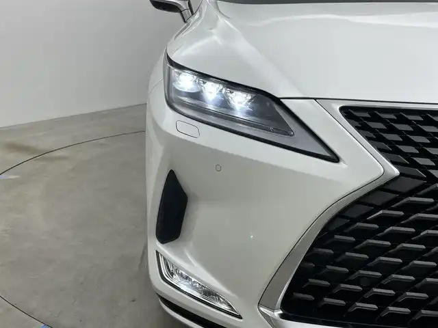 レクサス ＲＸ 450h バージョンL 岡山県 2022(令4)年 3.9万km ソニッククォーツ 純正12.3ナビ/【フルセグTV/Bluetooth/CD/DVD/USB接続】/パノラミックビューモニター/三眼LEDヘッドライト/レーダークルーズコントロール/プリクラッシュセーフティ/パーキングサポートブレーキ/パーキングサポートアラート/ブラインドスポットモニター/レーンキープアシスト/ヘッドアップディスプレイ/前席エアシート/全席シートヒーター/前席パワーシート/前席シートメモリー/ステアリングヒーター/オートブレーキホールド/パドルシフト/純正20インチAW/社外ドライブレコーダー（前後）/型番:DC-DR652/ビルトインETC2.0/オートハイビーム/ウィンカーミラー/プッシュスタート/ステアリングスイッチ/純正フロアマット/横滑り防止/盗難防止装置