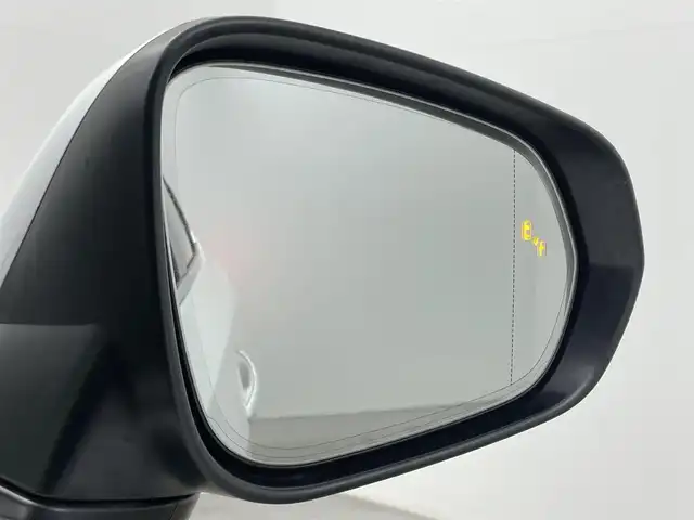 レクサス ＲＸ 450h バージョンL 岡山県 2022(令4)年 3.9万km ソニッククォーツ 純正12.3ナビ/【フルセグTV/Bluetooth/CD/DVD/USB接続】/パノラミックビューモニター/三眼LEDヘッドライト/レーダークルーズコントロール/プリクラッシュセーフティ/パーキングサポートブレーキ/パーキングサポートアラート/ブラインドスポットモニター/レーンキープアシスト/ヘッドアップディスプレイ/前席エアシート/全席シートヒーター/前席パワーシート/前席シートメモリー/ステアリングヒーター/オートブレーキホールド/パドルシフト/純正20インチAW/社外ドライブレコーダー（前後）/型番:DC-DR652/ビルトインETC2.0/オートハイビーム/ウィンカーミラー/プッシュスタート/ステアリングスイッチ/純正フロアマット/横滑り防止/盗難防止装置