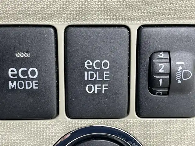 ダイハツ ムーヴ X リミテッド 岡山県 2011(平23)年 6.3万km シルキーマルーンクリスタルメタリック 純正ナビ/CD/AUX/ワンセグTV/バックカメラ/純正１４インチアルミホイール/革巻きステアリング/ナノイーAC/ヘッドライトレベライザー/アイドリングストップ/スマートキー/純正フロアマット/純正ドアバイザー/電動格納ドアミラー