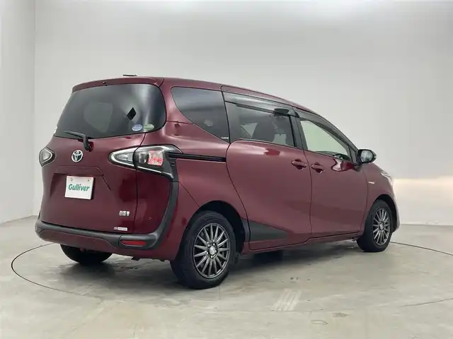 トヨタ シエンタ ハイブリッド ファンベースG 埼玉県 2019(令1)年 7.6万km センシュアルレッドマイカ 社外ナビ　パノラミックビューモニター　ビルトインＥＴＣ　ドライブレコーダー　セーフティセンス　クルーズコントロール　両側パワースライドドドア　社外アルミホイール　スマートキー　オートライト　地デジＴＶ