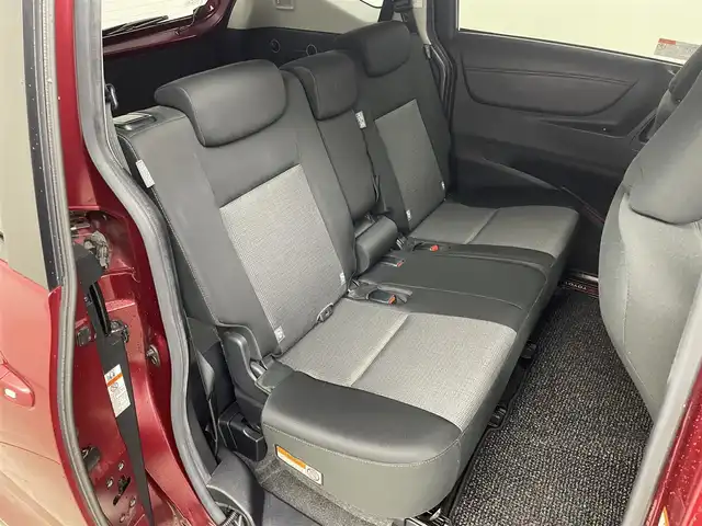 トヨタ シエンタ ハイブリッド ファンベースG 埼玉県 2019(令1)年 7.6万km センシュアルレッドマイカ 社外ナビ　パノラミックビューモニター　ビルトインＥＴＣ　ドライブレコーダー　セーフティセンス　クルーズコントロール　両側パワースライドドドア　社外アルミホイール　スマートキー　オートライト　地デジＴＶ