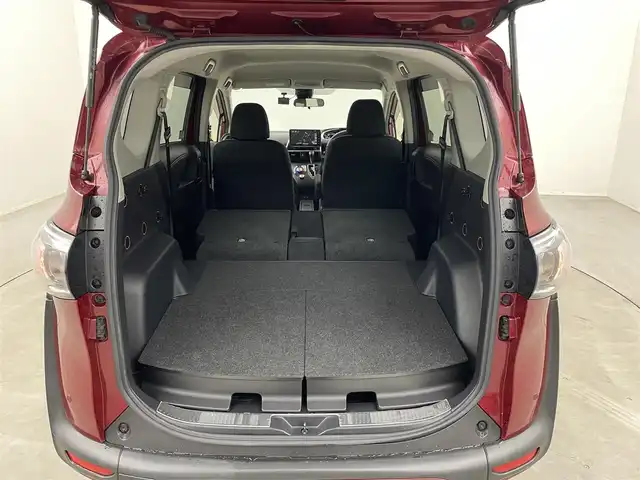 トヨタ シエンタ ハイブリッド ファンベースG 埼玉県 2019(令1)年 7.6万km センシュアルレッドマイカ 社外ナビ　パノラミックビューモニター　ビルトインＥＴＣ　ドライブレコーダー　セーフティセンス　クルーズコントロール　両側パワースライドドドア　社外アルミホイール　スマートキー　オートライト　地デジＴＶ