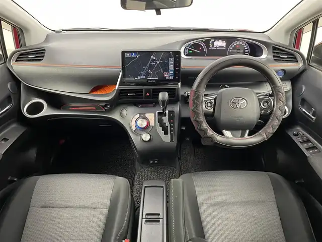 トヨタ シエンタ ハイブリッド ファンベースG 埼玉県 2019(令1)年 7.6万km センシュアルレッドマイカ 社外ナビ　パノラミックビューモニター　ビルトインＥＴＣ　ドライブレコーダー　セーフティセンス　クルーズコントロール　両側パワースライドドドア　社外アルミホイール　スマートキー　オートライト　地デジＴＶ