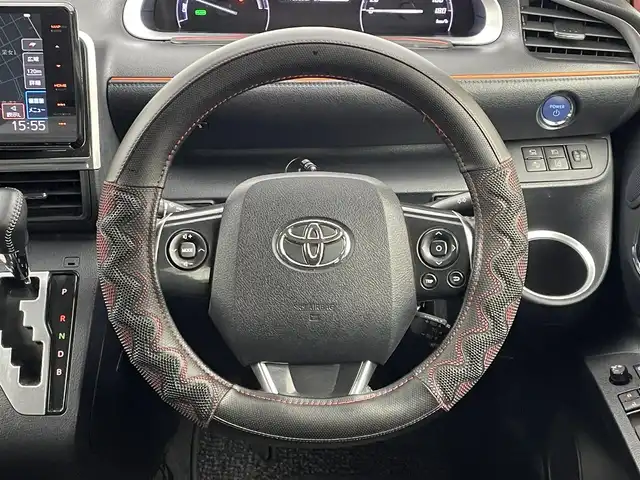 トヨタ シエンタ ハイブリッド ファンベースG 埼玉県 2019(令1)年 7.6万km センシュアルレッドマイカ 社外ナビ　パノラミックビューモニター　ビルトインＥＴＣ　ドライブレコーダー　セーフティセンス　クルーズコントロール　両側パワースライドドドア　社外アルミホイール　スマートキー　オートライト　地デジＴＶ