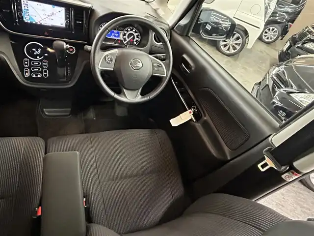 日産 デイズ ルークス ハイウェイスター Gターボ 宮崎県 2018(平30)年 9.5万km ブラック /ナビ(MM318D-W)//TV/CD/DVD/Bluetooth//アラウンドビューモニター//バックカメラ//ETC//両側パワースライドドア//クルーズコントロール//純正フロアマット//純正アルミホイール//ドアバイザー//電格ウィンカーミラー//取説/保証書//スペアキー×１