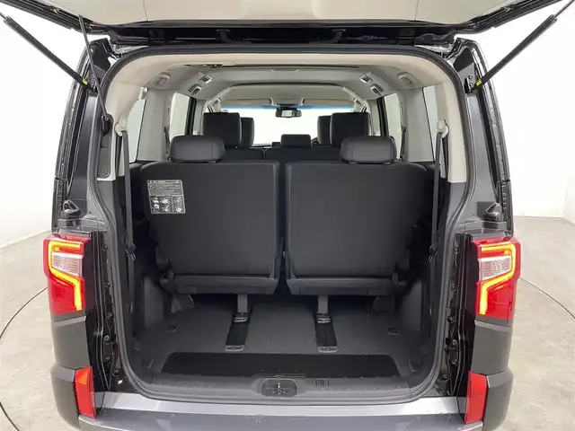 三菱 デリカＤ：５ シャモニー 埼玉県 2025(令7)年 0.1千km 黒 登録済未使用車　マルチアラウンドモニター　ＢＳＭ　レーダークルーズコントロール　シートヒーター　ステアリングヒーター　ＡＣ１００Ｖ　両側パワースライドドア　純正アルミホイール　オートハイビーム　ＬＥＤ