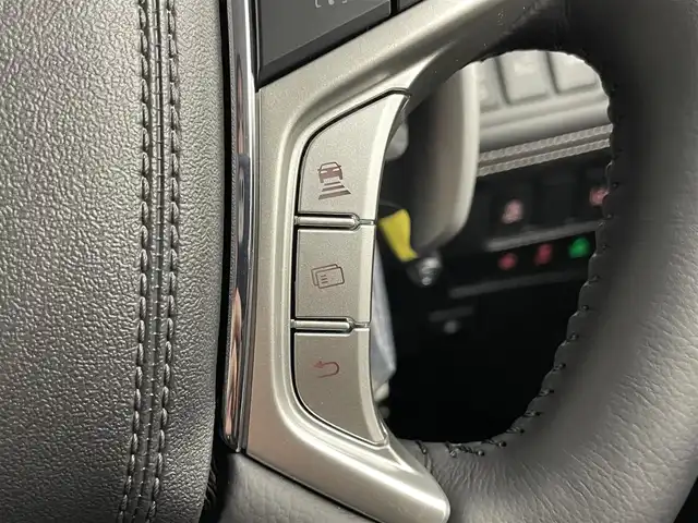 三菱 デリカＤ：５ シャモニー 埼玉県 2025(令7)年 0.1千km 黒 登録済未使用車　マルチアラウンドモニター　ＢＳＭ　レーダークルーズコントロール　シートヒーター　ステアリングヒーター　ＡＣ１００Ｖ　両側パワースライドドア　純正アルミホイール　オートハイビーム　ＬＥＤ