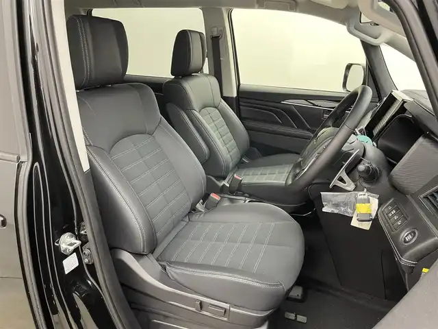 三菱 デリカＤ：５ シャモニー 埼玉県 2025(令7)年 0.1千km 黒 登録済未使用車　マルチアラウンドモニター　ＢＳＭ　レーダークルーズコントロール　シートヒーター　ステアリングヒーター　ＡＣ１００Ｖ　両側パワースライドドア　純正アルミホイール　オートハイビーム　ＬＥＤ