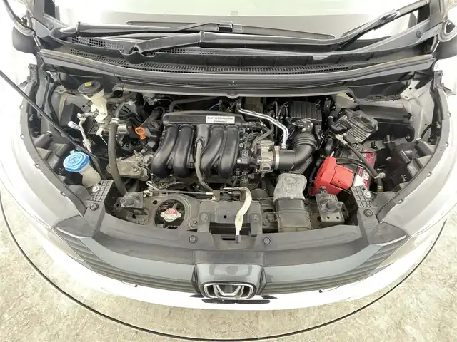 ホンダ フリード G ホンダセンシング 千葉県 2019(平31)年 6.2万km ホワイトオーキッドパール 禁煙車　/社外７型ナビ（MDV-S706）　/AM＆FM＆Bluetooth＆フルセグTV＆CD＆DVD/ホンダセンシング/衝突軽減ブレーキ/レーダークルーズコントロール　/ビルトインＥＴＣ　/レーンキープアシスト　/両側電動スライドドア　/ＬＥＤヘッドライト（オートライト付き）/ドアバイザー　/ＩＳＯＦＩＸ/2列目キャプテンシート/バックカメラ/アイドリングストップ/ウィンカーミラー/プッシュスタート