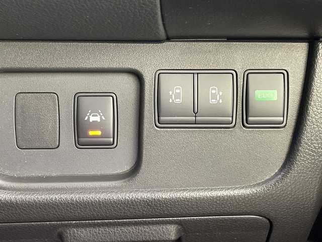 日産 セレナ HWS S HV Vセレ +Sefty 鹿児島県 2016(平28)年 8.1万km ブリリアントホワイトパール 社外ナビ/（CD/DVD/Bluetooth/フルセグテレビ)/フリップダウンモニター/バックカメラー/ミラー一体型ドライブレコーダー/両側パワースライドドア/エマージェンシーブレーキ/レーンキープアシスト/クルーズコントロール/社外フロアマット/ドアバイザー/ビルドインETC