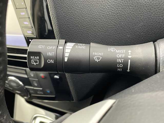 日産 セレナ HWS S HV Vセレ +Sefty 鹿児島県 2016(平28)年 8.1万km ブリリアントホワイトパール 社外ナビ/（CD/DVD/Bluetooth/フルセグテレビ)/フリップダウンモニター/バックカメラー/ミラー一体型ドライブレコーダー/両側パワースライドドア/エマージェンシーブレーキ/レーンキープアシスト/クルーズコントロール/社外フロアマット/ドアバイザー/ビルドインETC