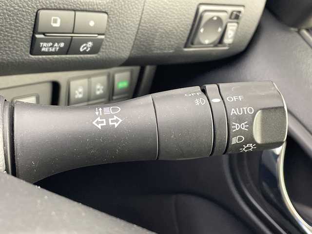 日産 セレナ HWS S HV Vセレ +Sefty 鹿児島県 2016(平28)年 8.1万km ブリリアントホワイトパール 社外ナビ/（CD/DVD/Bluetooth/フルセグテレビ)/フリップダウンモニター/バックカメラー/ミラー一体型ドライブレコーダー/両側パワースライドドア/エマージェンシーブレーキ/レーンキープアシスト/クルーズコントロール/社外フロアマット/ドアバイザー/ビルドインETC