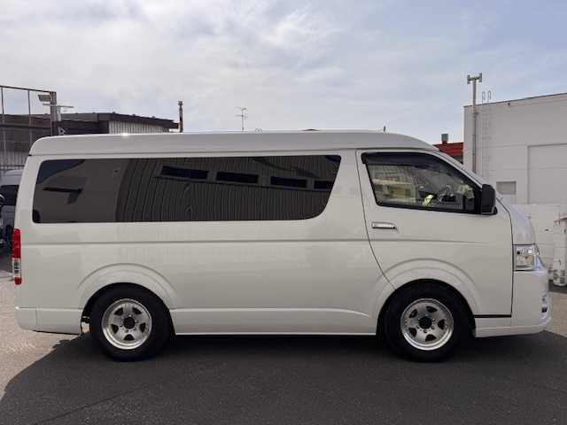 トヨタ ハイエース GL 道北・旭川 2019(令1)年 1.9万km ホワイトパールクリスタルシャイン 寒冷地仕様　/ＴｏｙｏｔａＳａｆｅｔｙＳｅｎｓｅＰ/社外ナビ　/フルセグＴＶ/デジタルインナーミラー　/ベッドキット　/ヒッチメンバー　/エンジンスターター　/ＬＥＤヘッドライト　/社外１６インチＡＷ　/パワースライドドア
