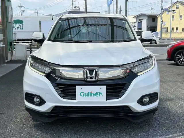 ホンダ ヴェゼル X ホンダセンシング 福岡県 2019(令1)年 5.3万km プラチナホワイトパール ・ディーラー点検記録簿R2~R6年有り/・純正ナビ（DVD/CD/TV/SD/USB/BT）/・フルセグテレビ/・バックカメラ/・ステアリングスイッチ/・クルーズコントロール/・アイドリングストップ/・電子パーキング/・ブレーキホールド/・横滑り防止装置/・衝突被害軽減システム/・レーンアシスト/・先行車発進お知らせ/・ドライブレコーダー（前後）/・ECOモード/・ETC/・オートライト/・LEDヘッドライト/・フォグライト/・プッシュスタート/・スマートキー/・スペアキー×１/・電動格納ミラー/・ウィンカーミラー/・純正フロアマット/・純正１６インチアルミホイール/・保証書/・取説