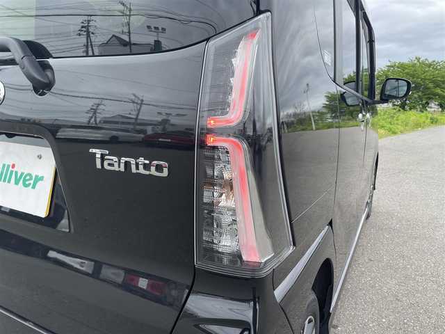 ダイハツ タント カスタム X 山形県 2023(令5)年 1.7万km ブラックマイカメタリック 4WD/衝突軽減ブレーキ/両側パワースライドドア/全方位カメラ/メモリナビ/　【CD DVD BT】/フルセグTV/ETC/ドライブレコーダー/ハーフレザーシート/シートヒーター/ステアリングスイッチ/オートホールド/アイドリングストップ/コーナーセンサー/LEDライト/フォグランプ/ウィンカーミラー/純正フロアマット