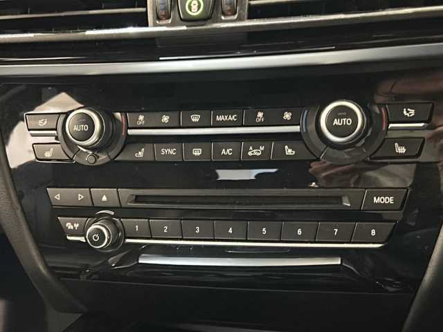 ＢＭＷ Ｘ５ xDrive 35d Mスポーツ 新潟県 2018(平30)年 5.4万km アルピンホワイトⅢ オプション/セレクトパッケージ/-電動パノラマガラスサンルーフ/-リヤシートヒーター /-12V電源ソケット/-ソフトクローズドア/-ランバーサポート/harman/kardonサラウンドサウンド/コンフォートパッケージ/-コンフォートシート/-ベンチレーションシート/-4ゾーンオートエアコン/アダプティブLEDヘッドライト/主要装備/インテリジェントセーフティ/-衝突被害軽減ブレーキ/-車線逸脱警報/-ブラインドスポットモニター/純正HDDナビ/(CD/DVD/Bluetooth/USB/フルセグTV)/360°カメラ/ETC/ドライブレコーダー/純正19インチアルミホイール/アダプティブクルーズコントロール/パドルシフト/パワーバックドア/コーナーセンサー/黒革シート