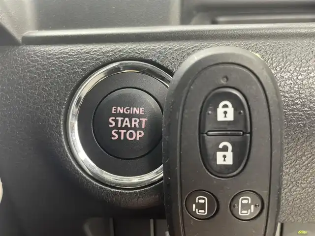 スズキ ソリオ バンディット HV SV 茨城県 2020(令2)年 3.3万km スーパーブラックパール 純正ナビ【CN-RZ853】/フルセグ再生可/全方位カメラ/両側パワースライドドア/レーダークルーズコントロール/コーナーセンサー（後のみ）/シートヒーター/純正アルミホイール/純正フロアマット/ETC/ドライブレコーダー/スペアキー有