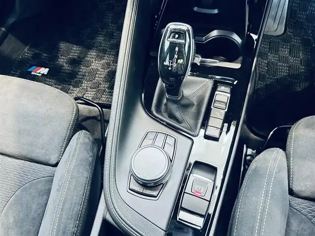 ＢＭＷ Ｘ２ xDrive 18d MスポーツX 大阪府 2019(令1)年 3万km 白 アドバンスドセーフティP/コンフォートP/インテリジェントセーフティ/HUD/シートヒーター/純正ナビ/TV/バックカメラ/純正19インチAW/LEDヘッドライト/電動リアゲート/ACC