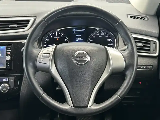 日産 エクストレイル 20X エマージェンシーブレーキ 鹿児島県 2015(平27)年 6.4万km ダイヤモンドブラック 純正7インチSDナビ【MC315D-W】/（フルセグTV/CD/DVD/FM/AM/SD/BT）/TVキャンセラー/バックカメラ/アイドリングストップ/革巻きステアリング/ステアリングリモコン/前席シートヒーター/前後コーナーセンサー/オートライト/純正フロアマット/純正ドアバイザー/ETC